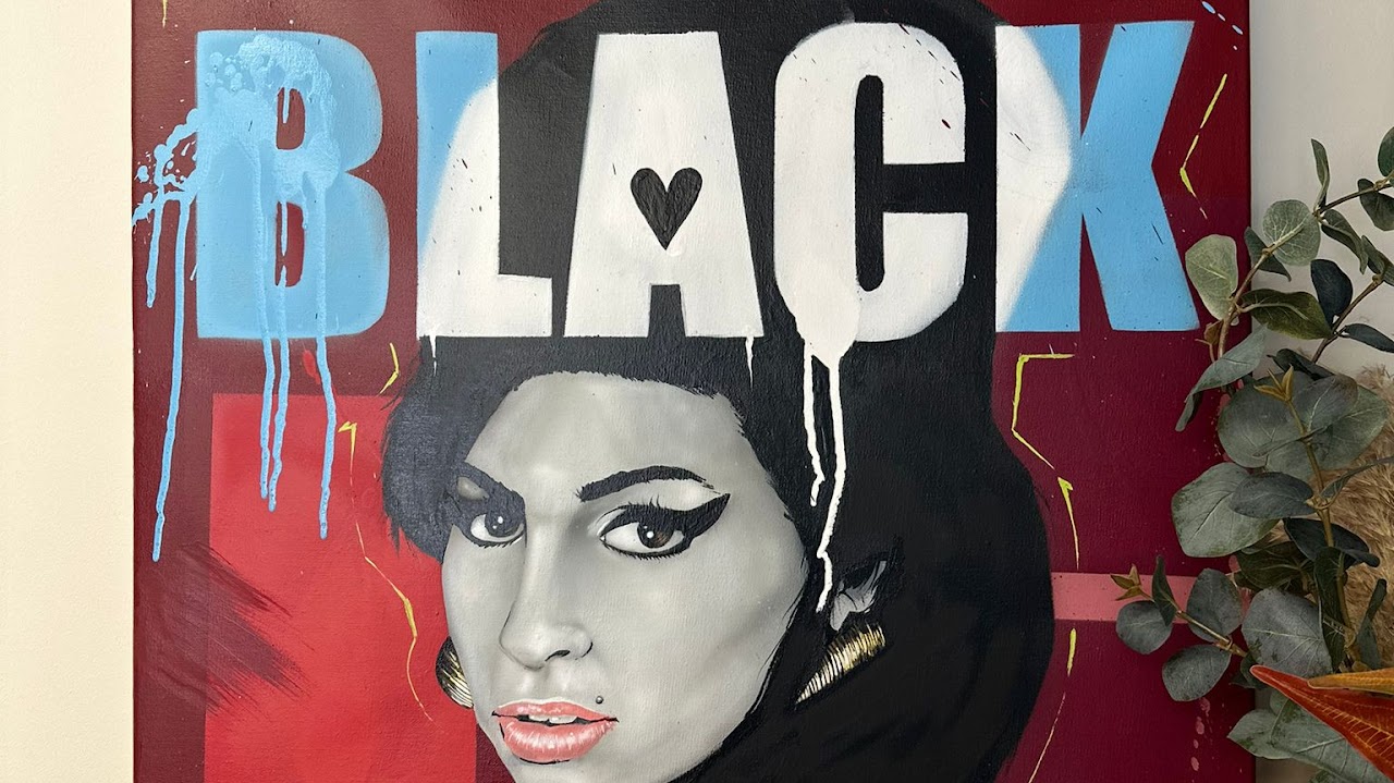 canvas art amy winehouse spray paint portrait
